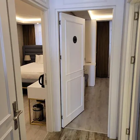 Mr Beyaz Hotel