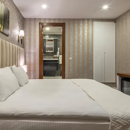 Mr Beyaz Sisli Hotel 4*